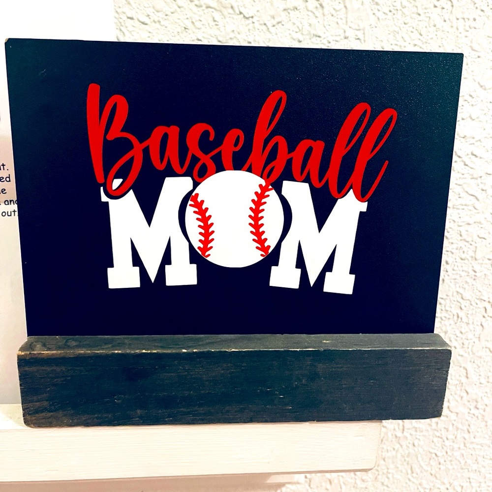 Baseball mom decor